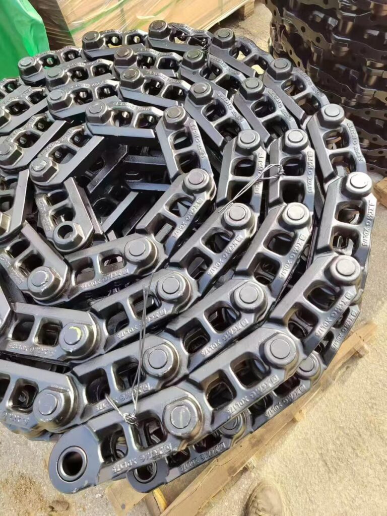 XCMG 135 Undercarriage Parts spare parts photo 2