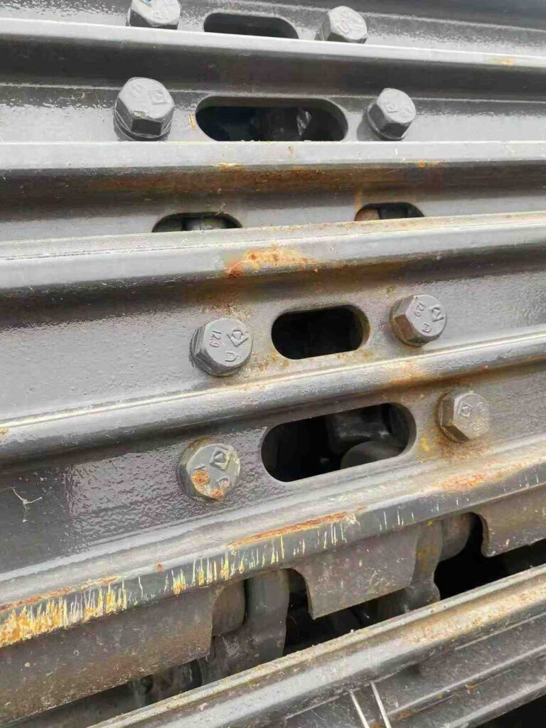 XCMG 205, XCMG 215, XCMG 245 Track Shoe / Track Pad spare parts photo 3