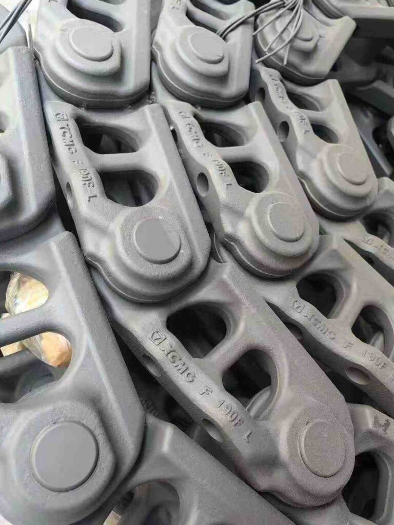 XCMG 205, XCMG 215, XCMG 245 Track Shoe / Track Pad spare parts photo 5