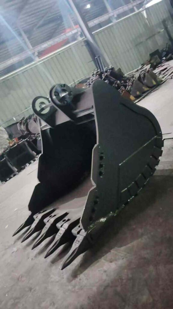 XCMG 380DK Excavator Bucket spare parts photo 1