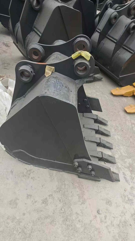 XCMG 75 Bucket Teeth / Cutting Edge spare parts photo 1