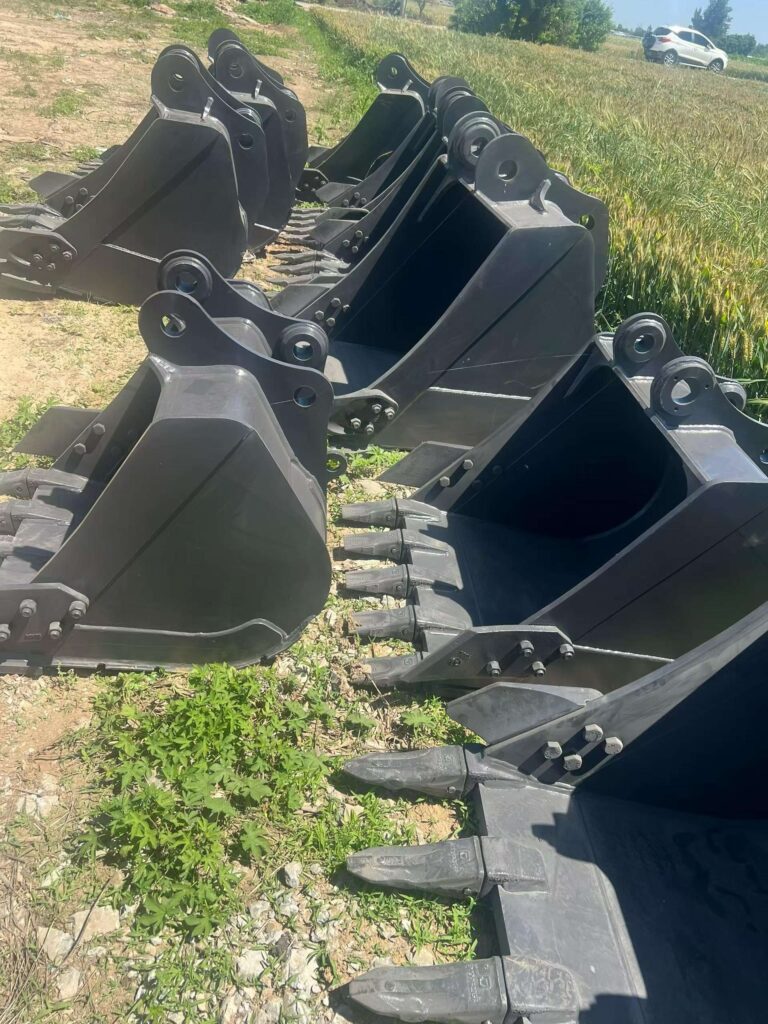 XCMG 75 Excavator Bucket spare parts photo 3