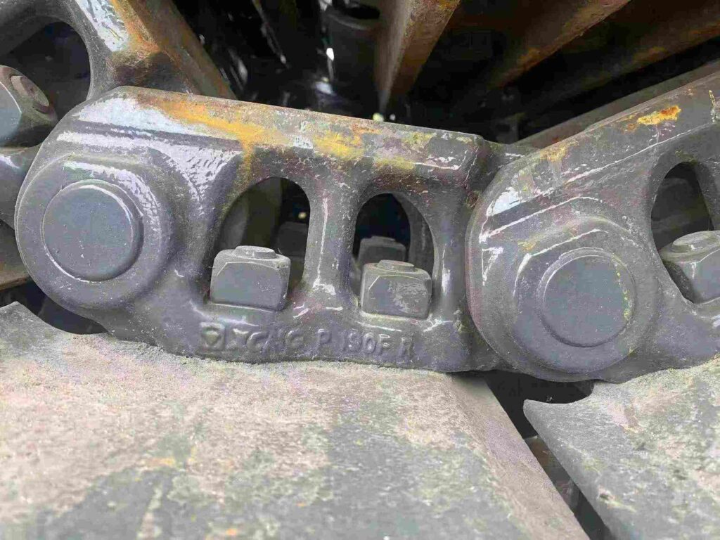 XCMG Track Shoe / Track Pad spare parts photo 4