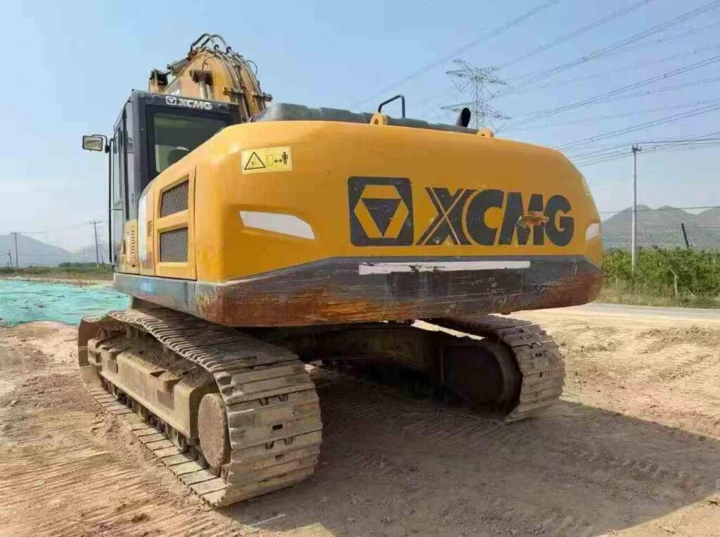 XCMG XE305D used excavator photo 2
