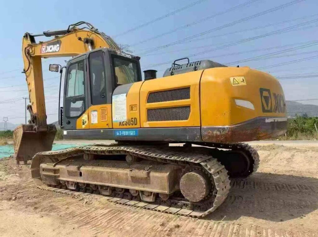 XCMG XE305D used excavator photo 3