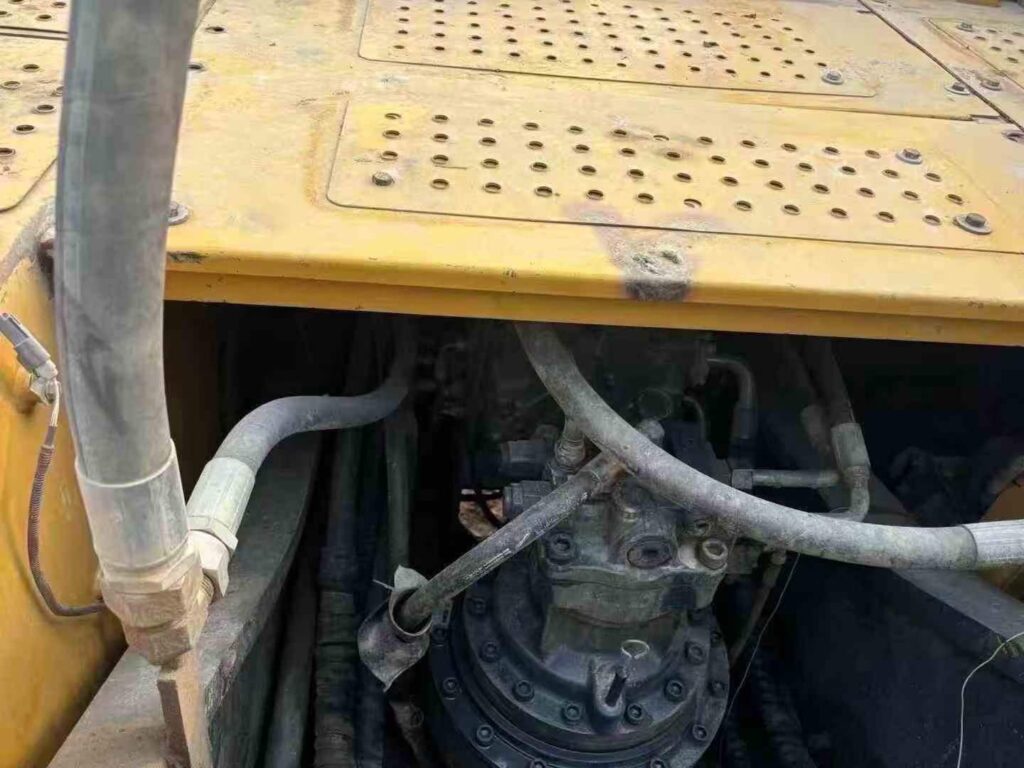 XCMG XE370 used excavator photo 9