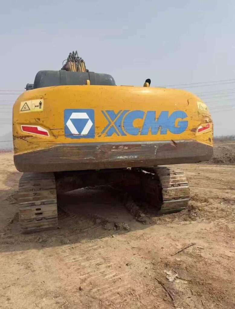XCMG XE370D used excavator photo 2