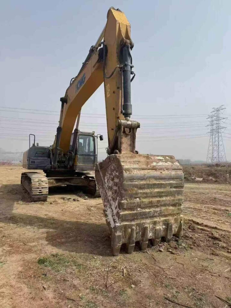 XCMG XE370D used excavator photo 5