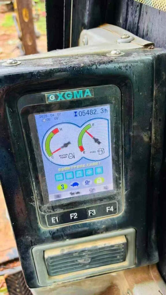 XGMA 808 used excavator photo 5