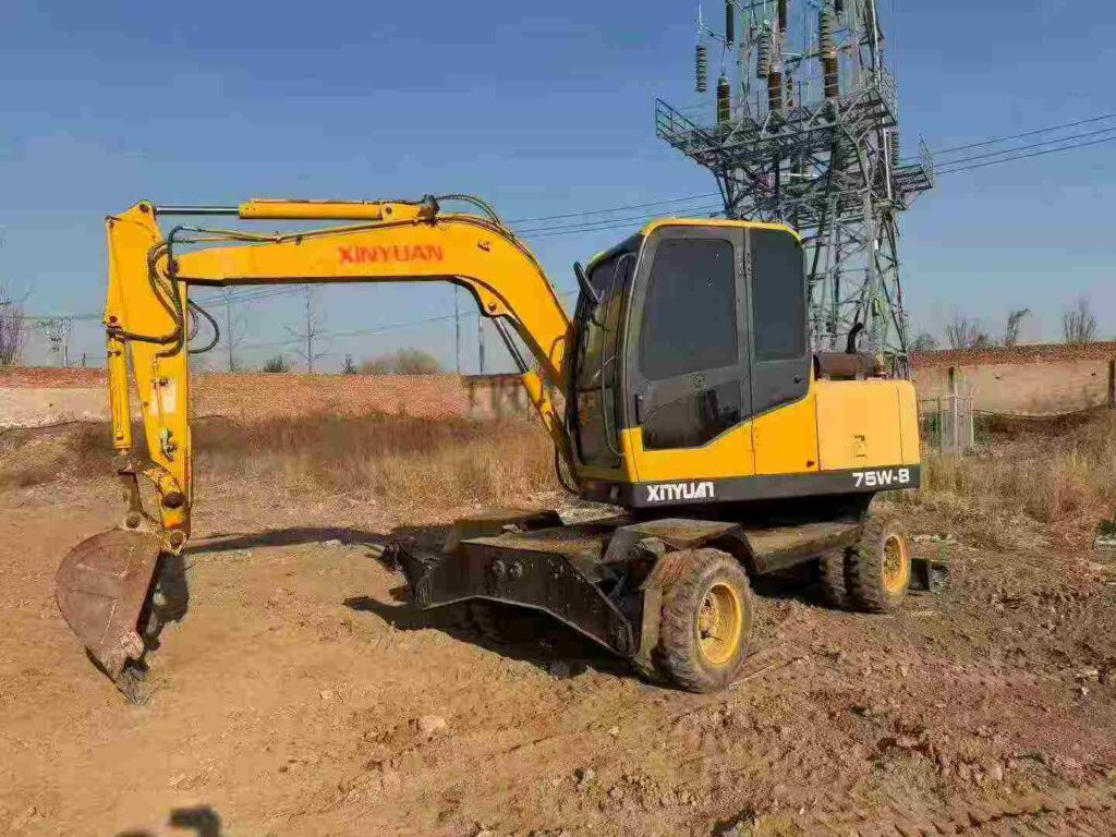 XINYUAN 75W-8 used excavator photo 1