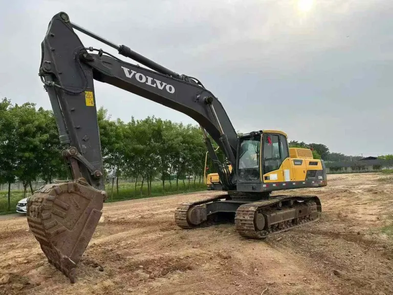 Used Volvo excavator working condition test before shipment
