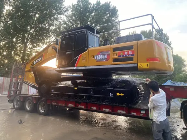 PRIMA used excavator shipment photo 01