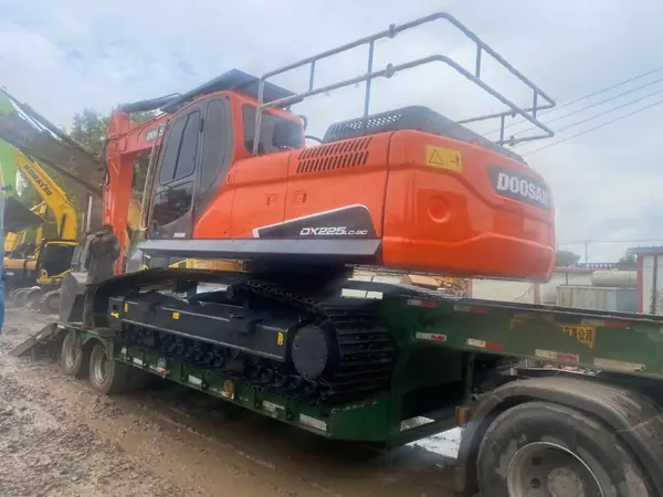 PRIMA used excavator shipment photo 02