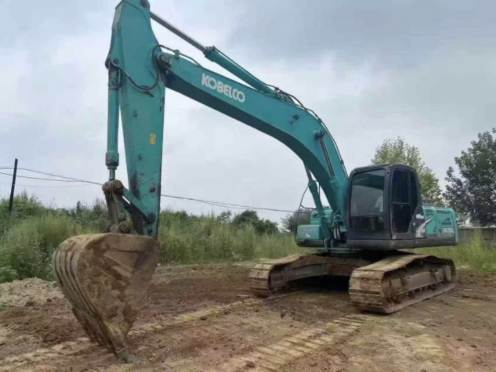 KOBELCO SK260-8 Used Excavator