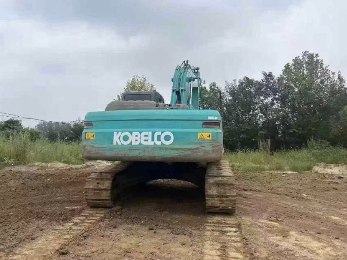 KOBELCO SK260-8 Used Excavator