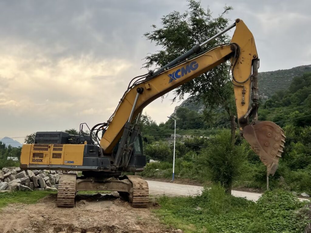 XCMG XE490DK 470-Class Used Crawler Excavator for Sale