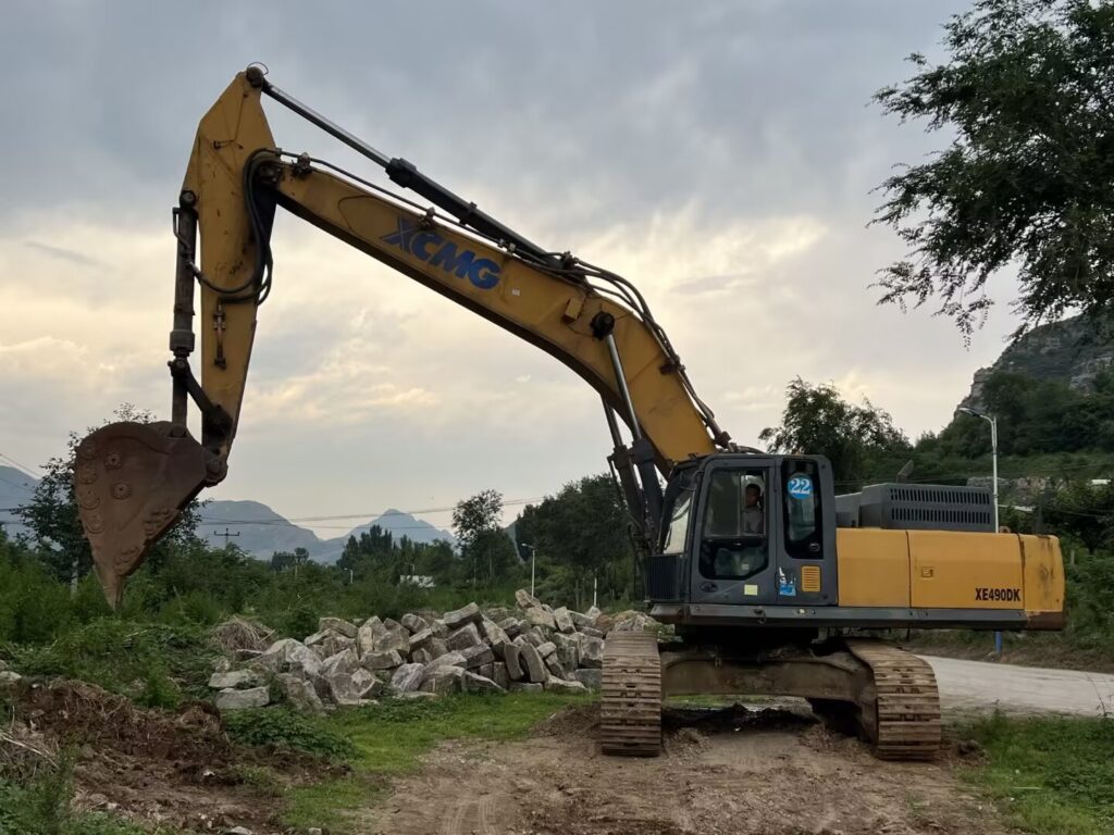 XCMG XE490DK 470-Class Used Crawler Excavator for Sale