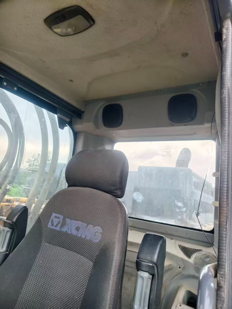 XCMG XE490DK 470-Class Used Crawler Excavator for Sale