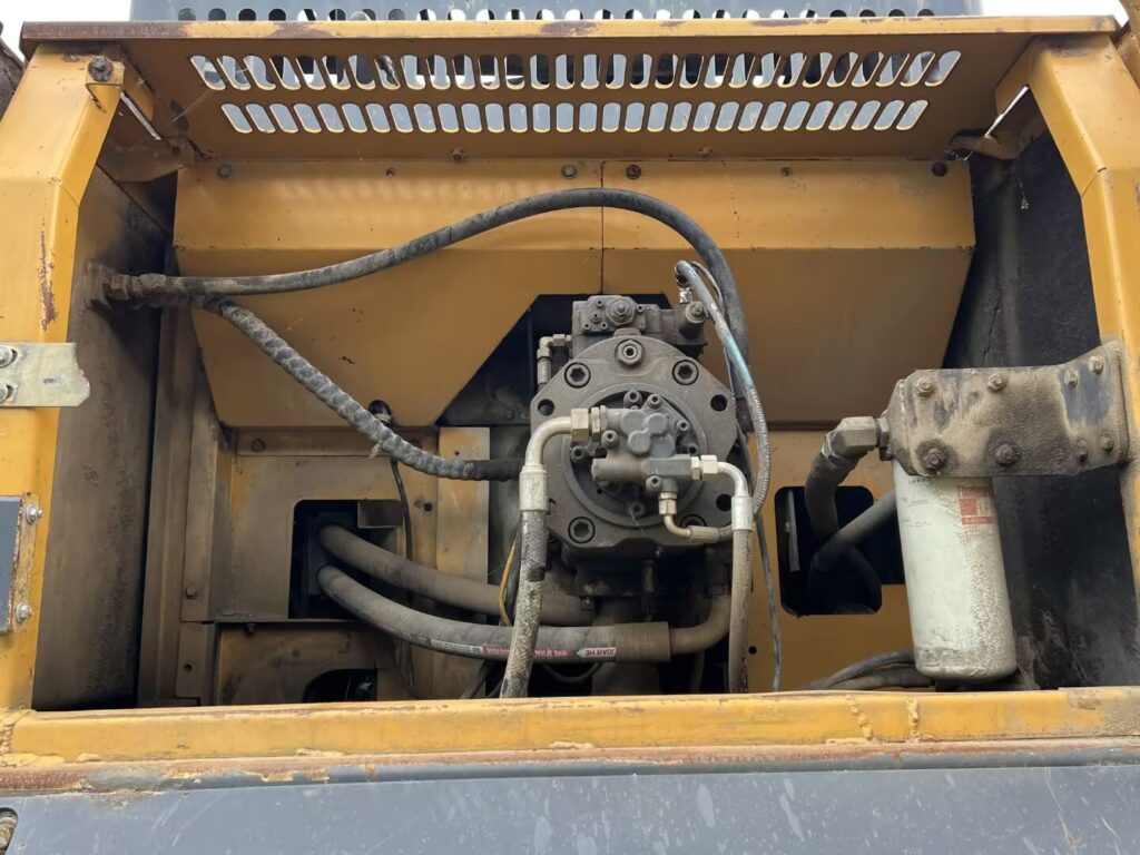 XCMG XE490DK 470-Class Used Crawler Excavator for Sale