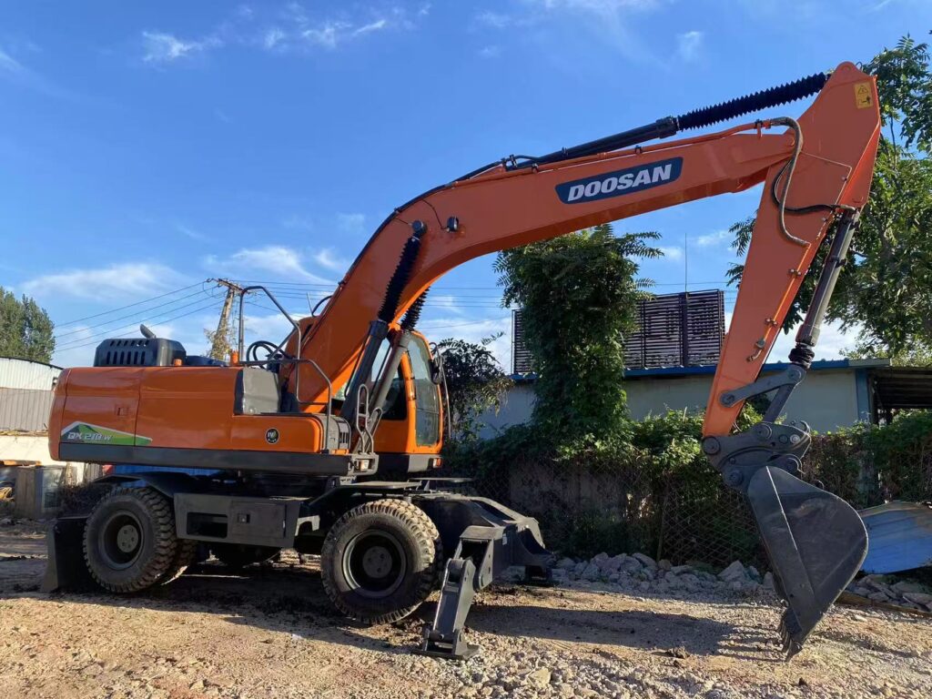 Refurbished Doosan DX210W wheeled excavator, full side view in Baoding, China